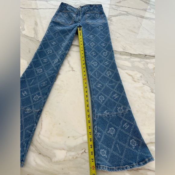 CHANEL 23A RUNWAY CC CAMELLIA BLUE JEANS SIZE FR 36 / US 4 NWTS! - Picture 11 of 17